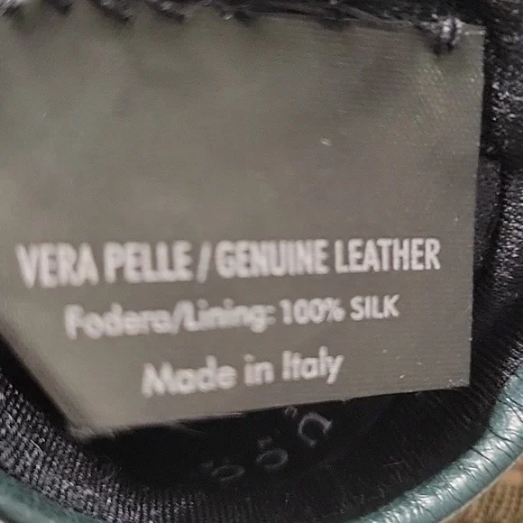 GucciAuthentic Dk.Green Gloves